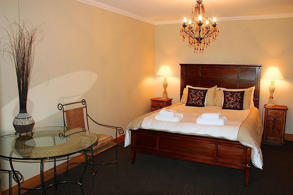 Coach House Guest house 4*