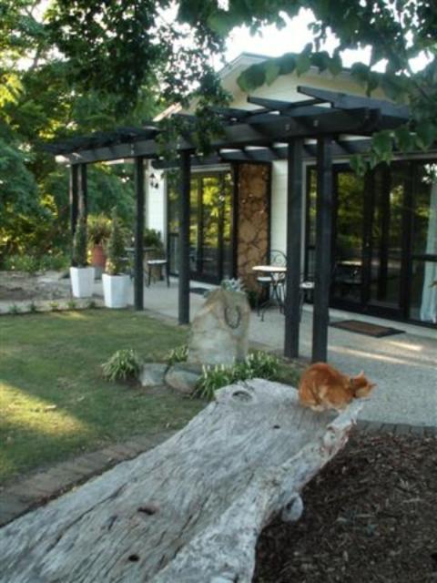 Coach House Guest house 4*