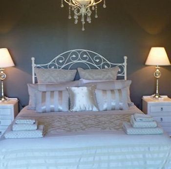 Guest house Coach House 4*